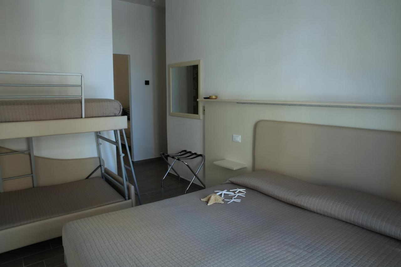 Hotel Philadelphia Cattolica Esterno foto