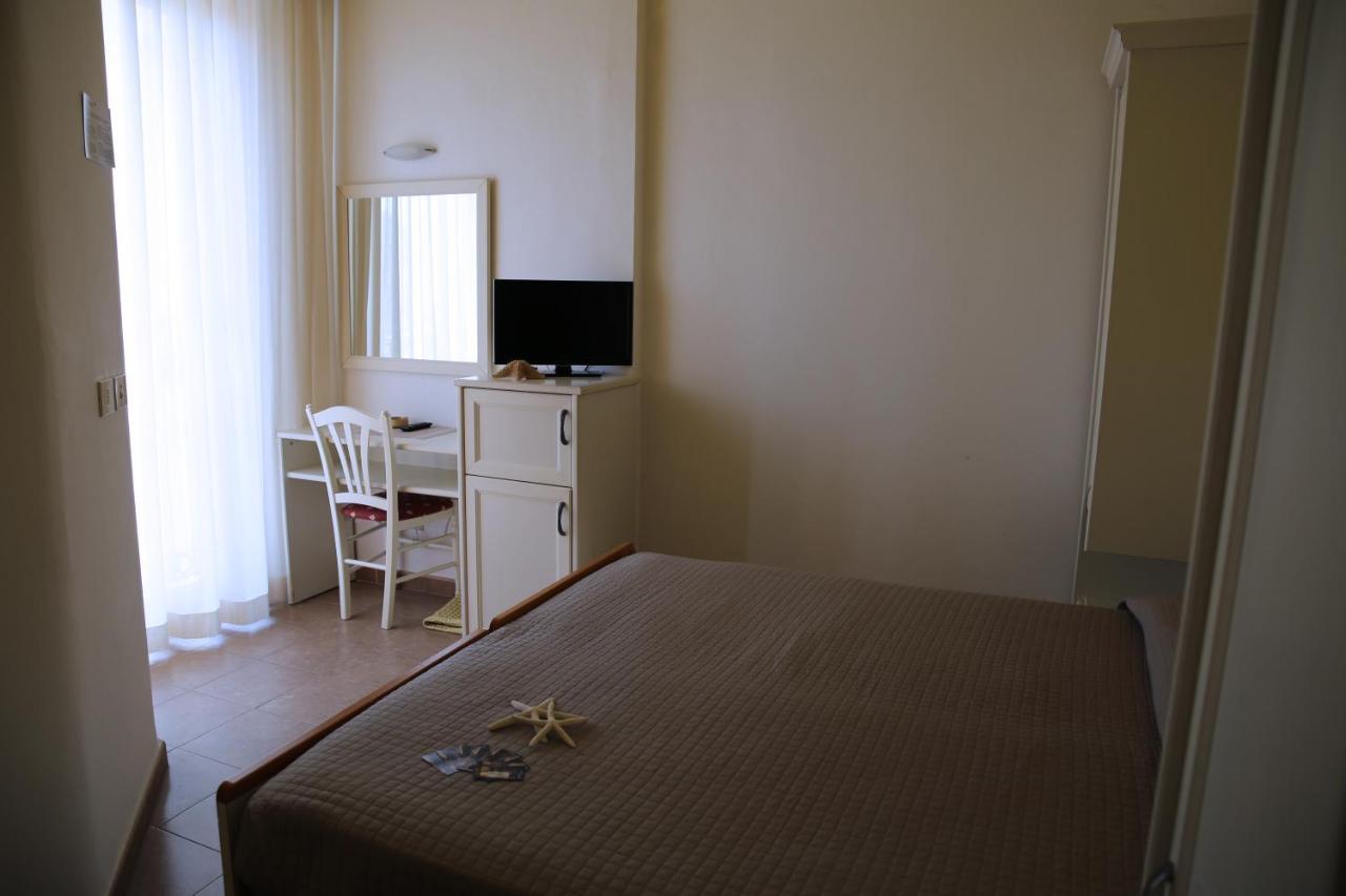 Hotel Philadelphia Cattolica Esterno foto