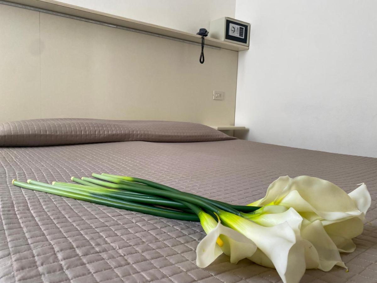 Hotel Philadelphia Cattolica Esterno foto