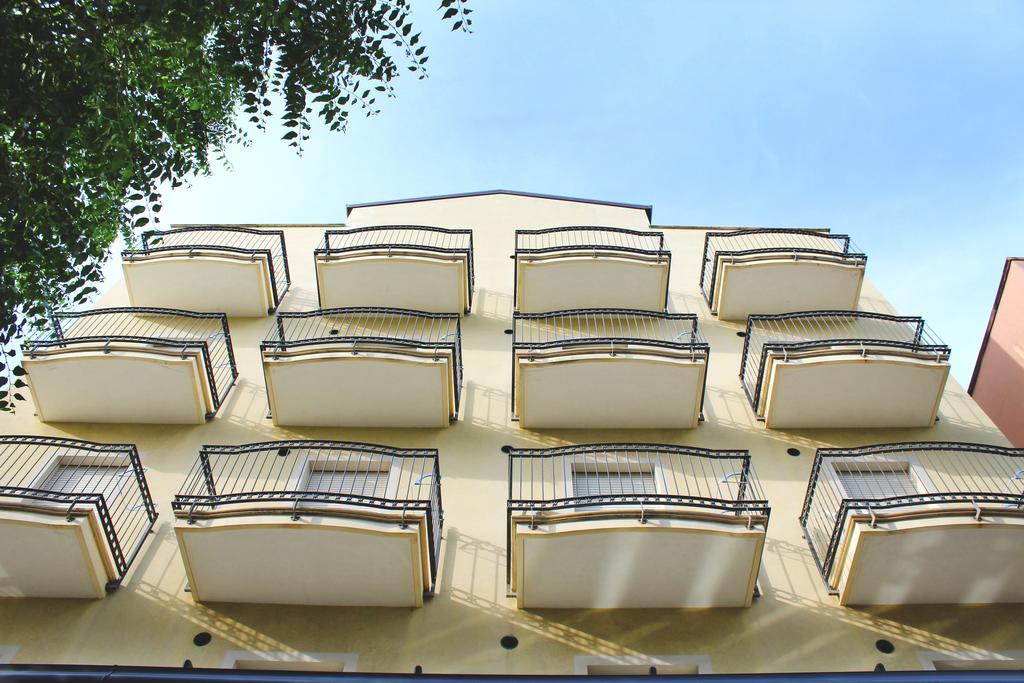 Hotel Philadelphia Cattolica Esterno foto